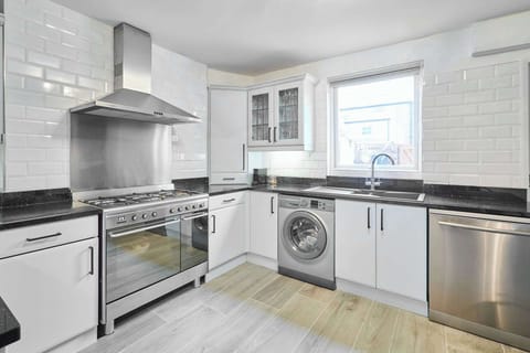 The Alby, Whitby - Host & Stay