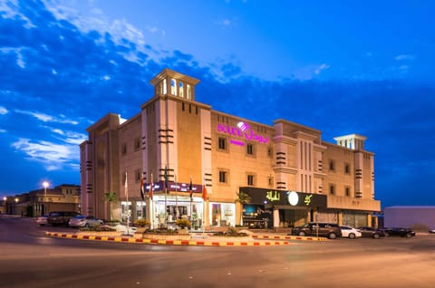 Front of property - evening/night