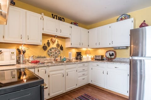 Kitchen with everything you need!