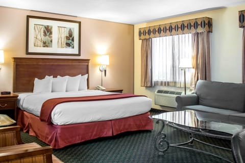 Premium bedding, desk, blackout drapes, iron/ironing board