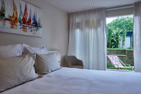 Deluxe Double Room | Premium bedding, individually decorated, desk, blackout drapes