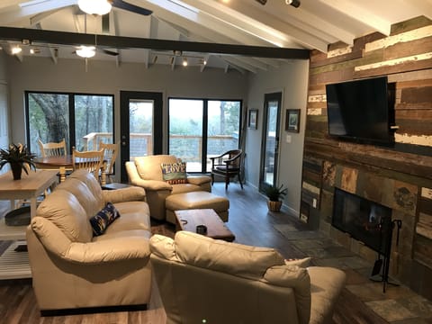 Beautiful space with comfort and view 