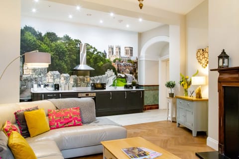 Apartment (Hadrians Den) | Living area | 35-inch flat-screen TV with digital channels, LCD TV