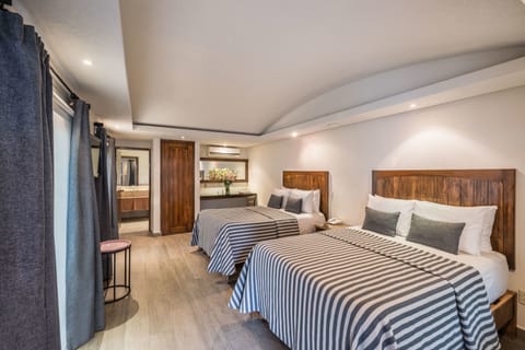 Superior Room | Premium bedding, in-room safe, bed sheets