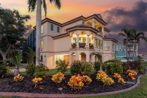 Welcome to Sabal Palms.