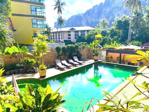 Outdoor pool, sun loungers