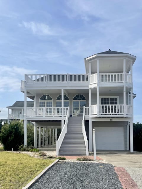 Family friendly beach retreat in prime Holden Beach community! Fresh new look!