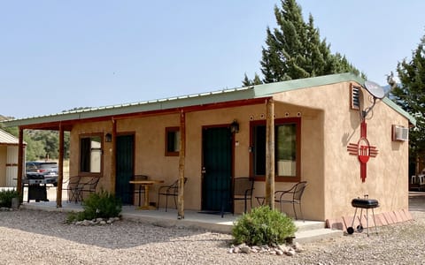 Casita Geronimo and Casita Victorio