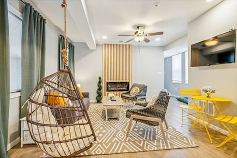 Cozi open lliving room