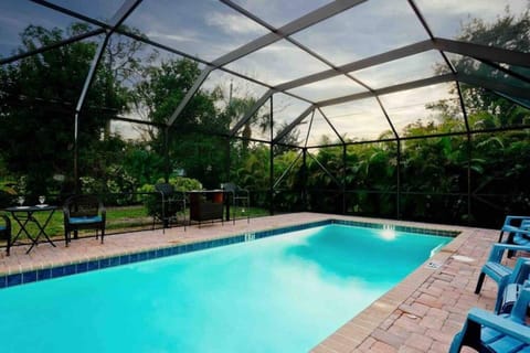 Guests love chilling out at Villa Sorrento’s picturesque private pool! 