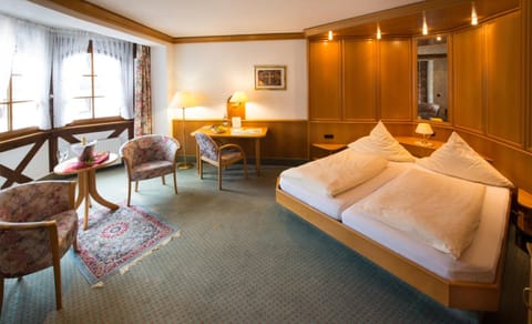 In-room safe, free WiFi, bed sheets