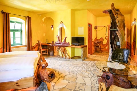 Double Room | Living area | Flat-screen TV
