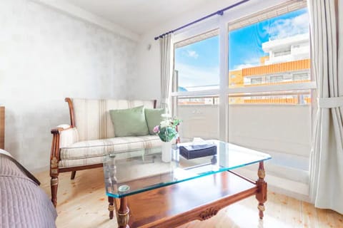 Room, Non Smoking | Iron/ironing board, free WiFi, bed sheets