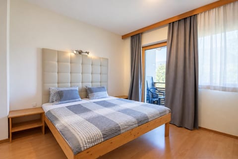 Apartment | 3 bedrooms, bed sheets