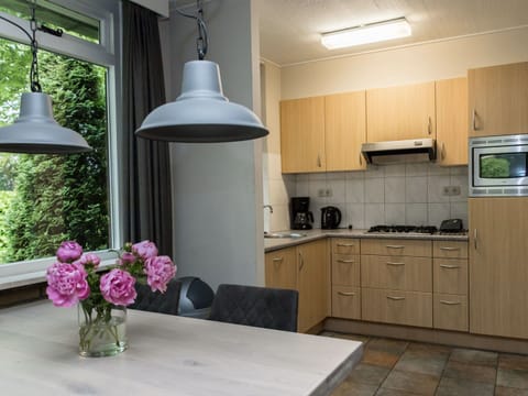 Bungalow | Private kitchen | Electric kettle