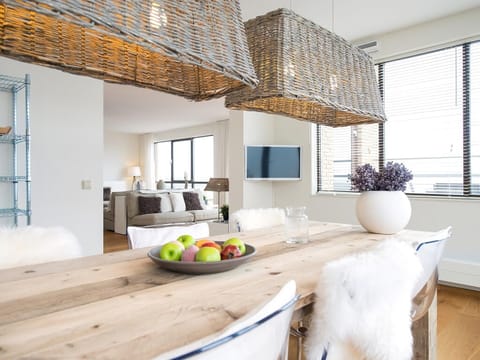 Apartment | Dining