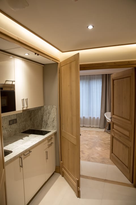 Mini-fridge, microwave, coffee/tea maker, electric kettle