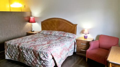 Standard Room | Desk, WiFi (free)