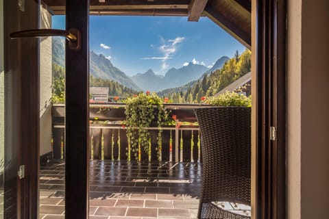 Standard Double or Twin Room | Mountain view