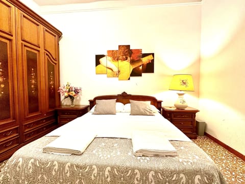 Apartment | 4 bedrooms, free WiFi, bed sheets