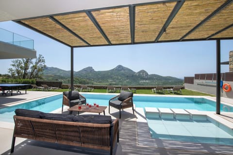 L-Shape pool w/Childrens pool section available & beautiful views