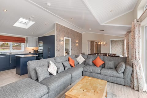 Luxury Lodge, Cottage, Hot Tub