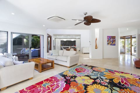 Lounge Room 