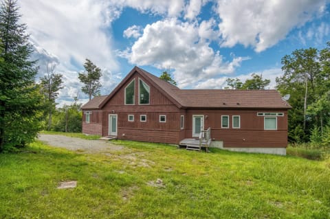 Welcome to Magalloway Loop Home 49!