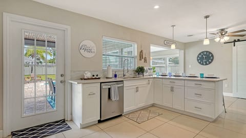 Large open concept kitchen