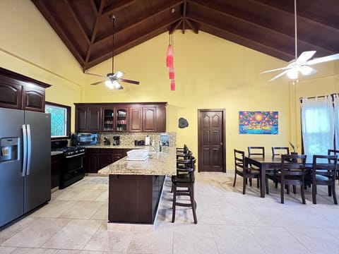 Mellow Yellow Beach House-Kitchen
