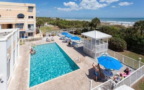 Pool/Hot Tub Area