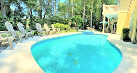 Private Pool - Soak in the sun!