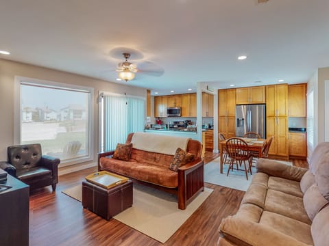 Living Room/Kitchen