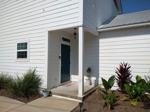Private entrance to apartment 