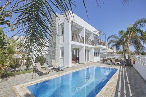 Villa Dani, Modern and Stylish 3BDR Kapparis Villa