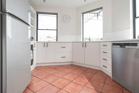 Kitchen with plenty of bench space