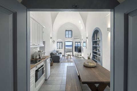 Two-Bedroom House with Caldera View | Private kitchen | Coffee/tea maker