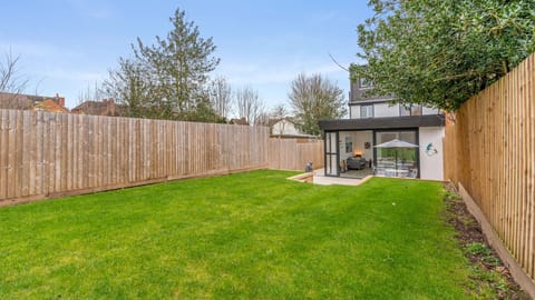 Rear garden, Percy House, Bolthole Retreats