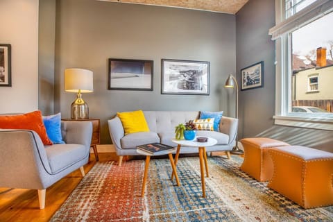 Stylish contemporary living room design.