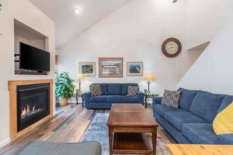 Living room with plenty of space to lounge and relax.