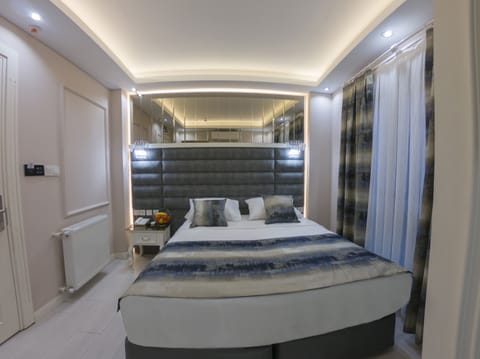 Premium bedding, minibar, in-room safe, desk