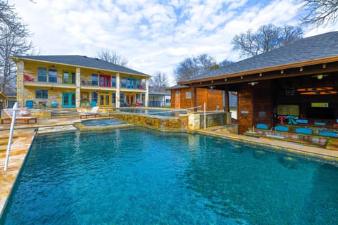 Welcome to Lakeside Retreat!