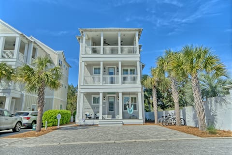 "HANGTIME" INLET BEACH Private beach access 200 yards