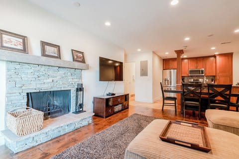 Fireplace / Living Room / Dining / Kitchen