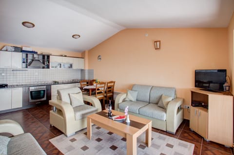 Villa is suitable for up to 10 guests. That's perfect for large groups/families.