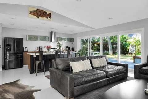 Open Kitchen, living and dining room!