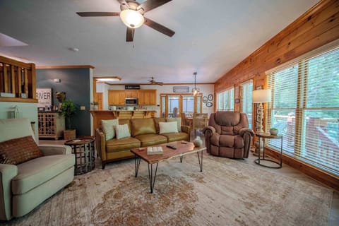 Open Concept Living Room | Comfortable Seating | Smart TV | Gas log fireplace