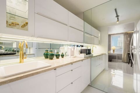 Kitchen ensuite to the Living Room