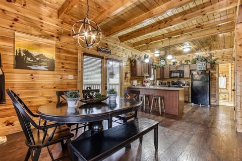 Eagle's Hangout's kitchen and dining area