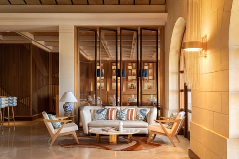 2 bars/lounges, poolside bar